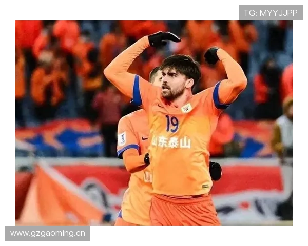 山东泰山防守老将坐镇背景下,体系问题显现,防守表现波动对赛季走势形成制约 山东泰山防守老将坐镇背景下,体系问题显现,防守表现波动对赛季走势形成制约